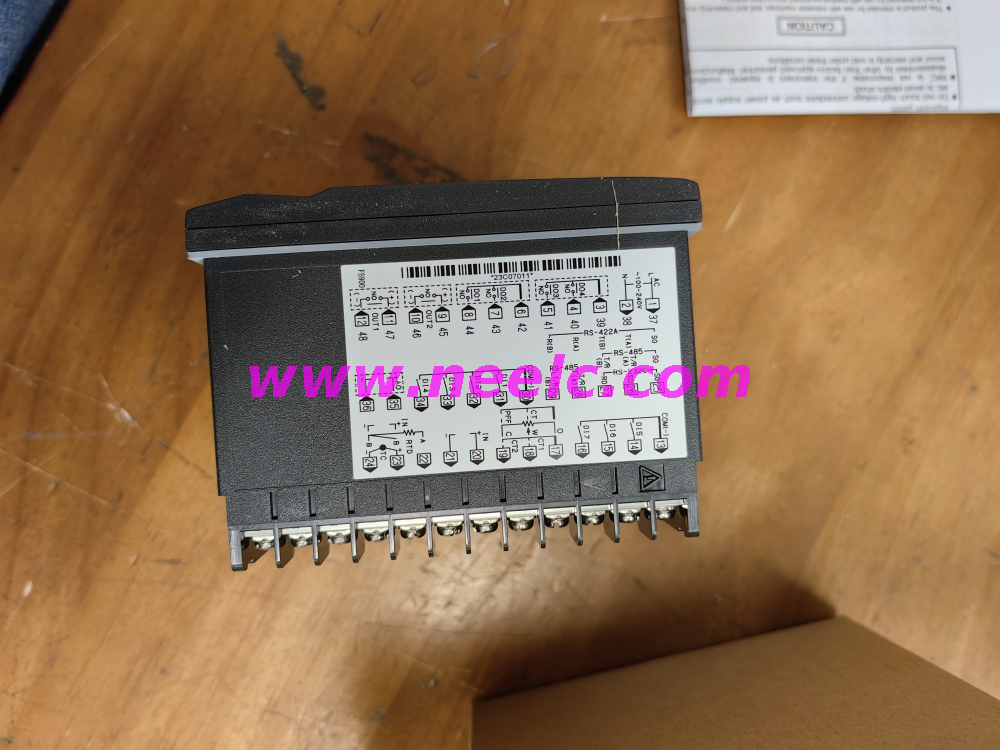 FB900-8N-4*4NNN/A1-F8 FB900 New and original pressure gage