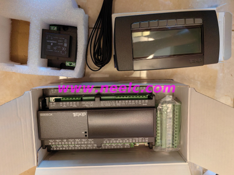XC1011D-1C01F VGC810-1P000 = XC911M New Temperature controller 1set