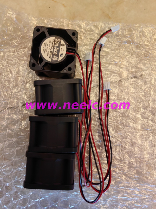 109P0424F302 New and original FAN