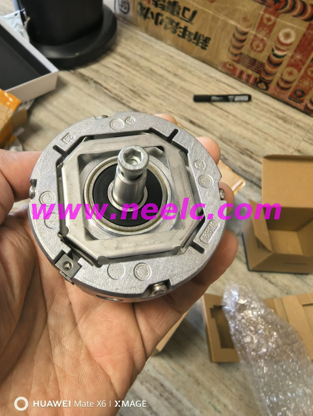 ERN.1387.2048.62S14-70 ERN 1387 2048 62S14-70 New and original Encoder